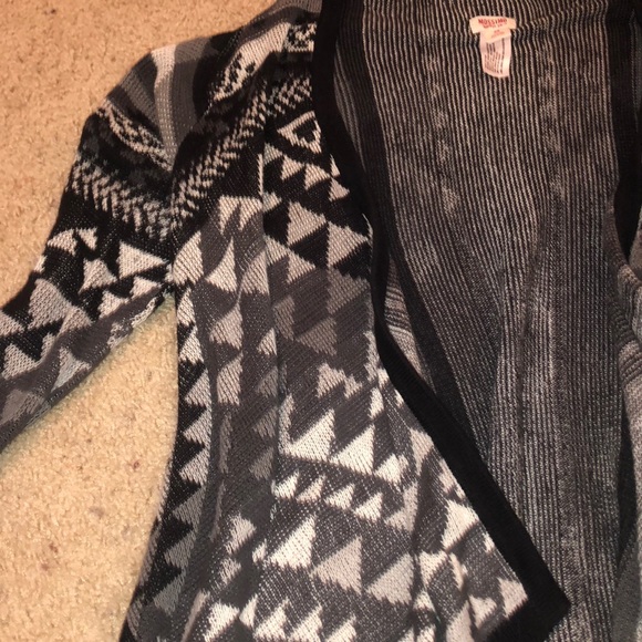 Cardigan - Picture 3 of 4